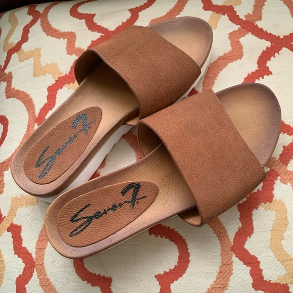 Seven 7 For All Mankind Vegan Leather Pearl Slides Sandals SZ US 7 EU 38 - Picture 13 of 14